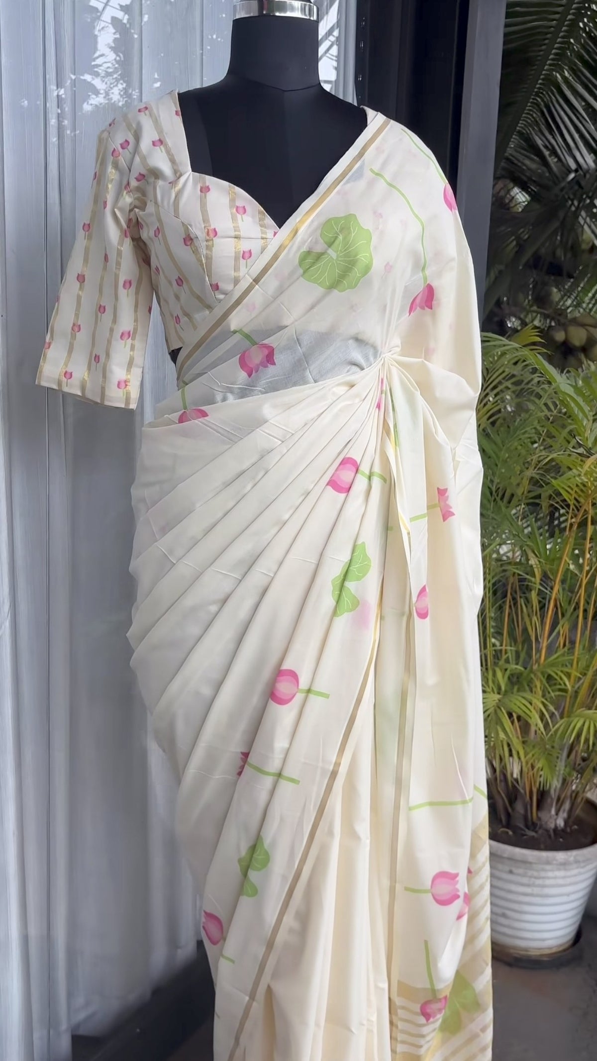 SOFT LINEN DIGITAL PRINTED SAREE