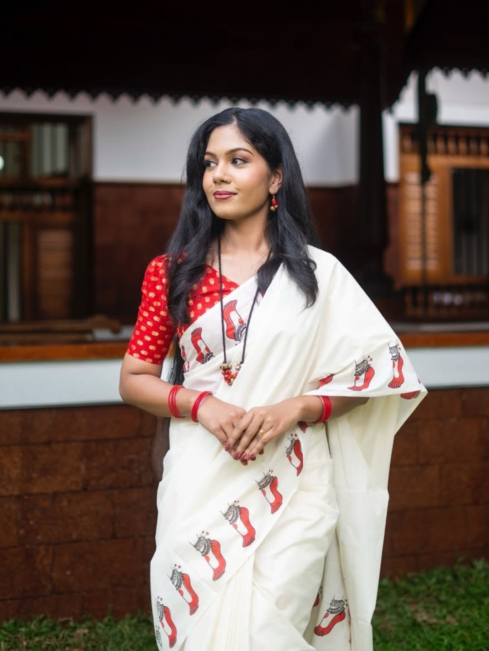 PLAIN LINEN SAREE