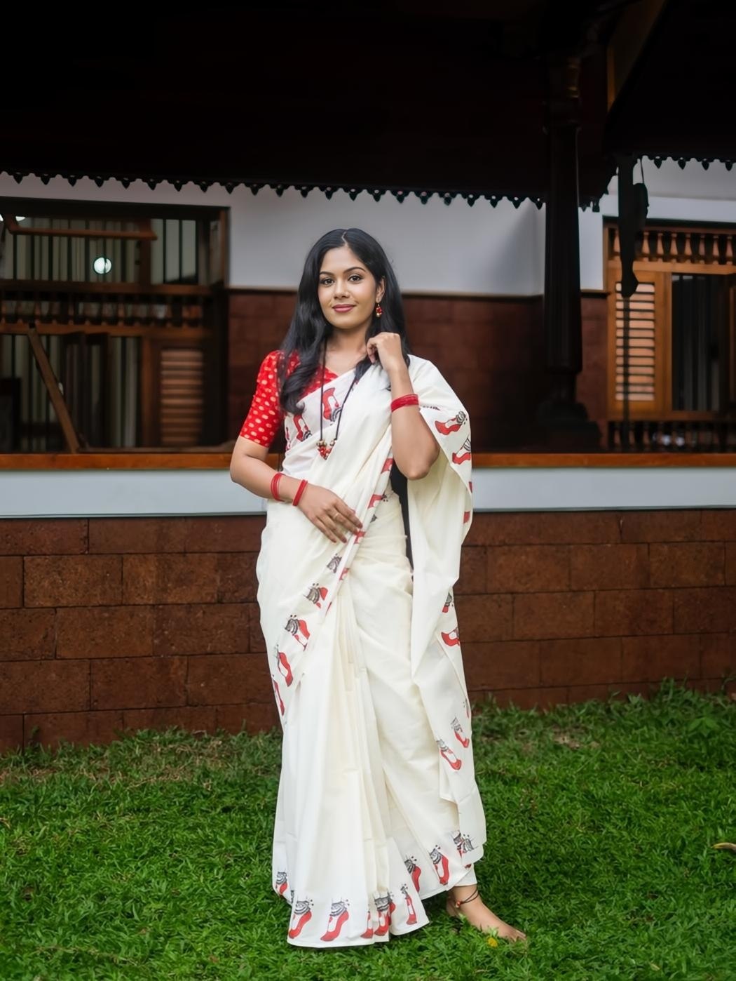 PLAIN LINEN SAREE